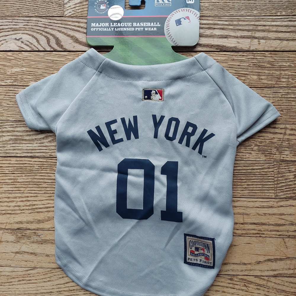 New York Yankees MLB Dog Jersey Size Medium BRAND NEW